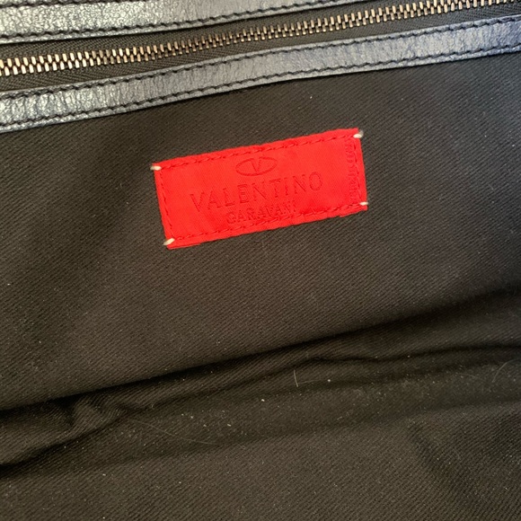 Pewter Valentino hobo Bag black hardware - Picture 8 of 12